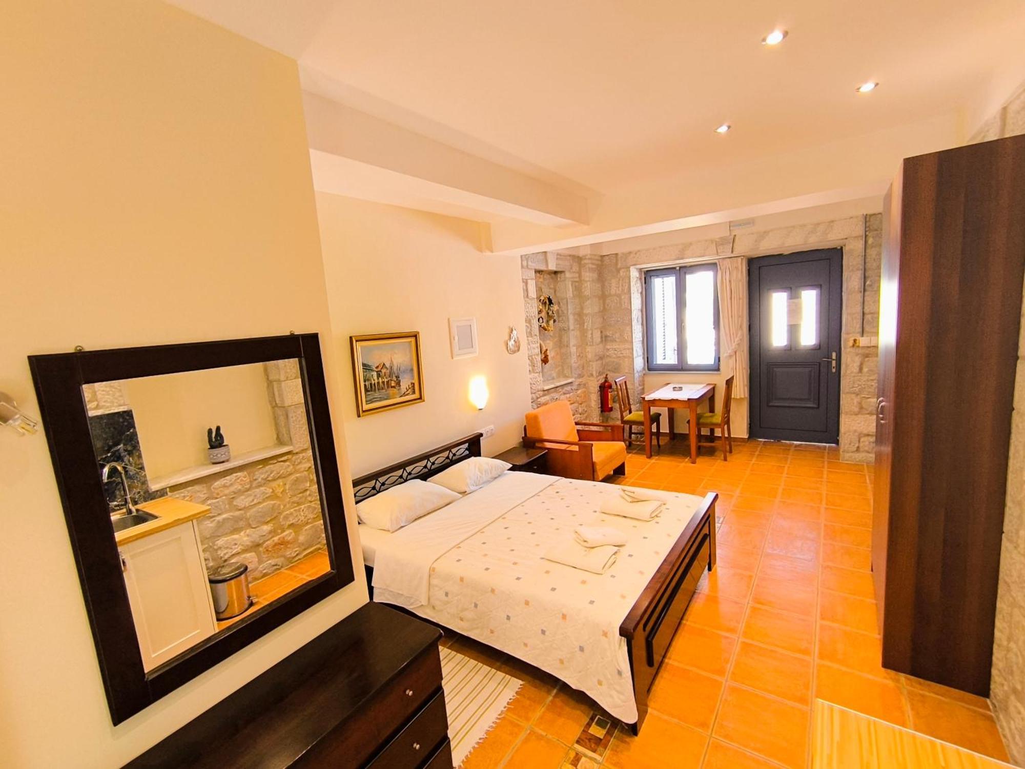 Taletos Apartments Stoúpa Zewnętrze zdjęcie